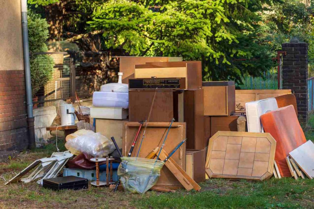 Top 5 Benefits of Hiring a Rubbish Removal Hobart Company